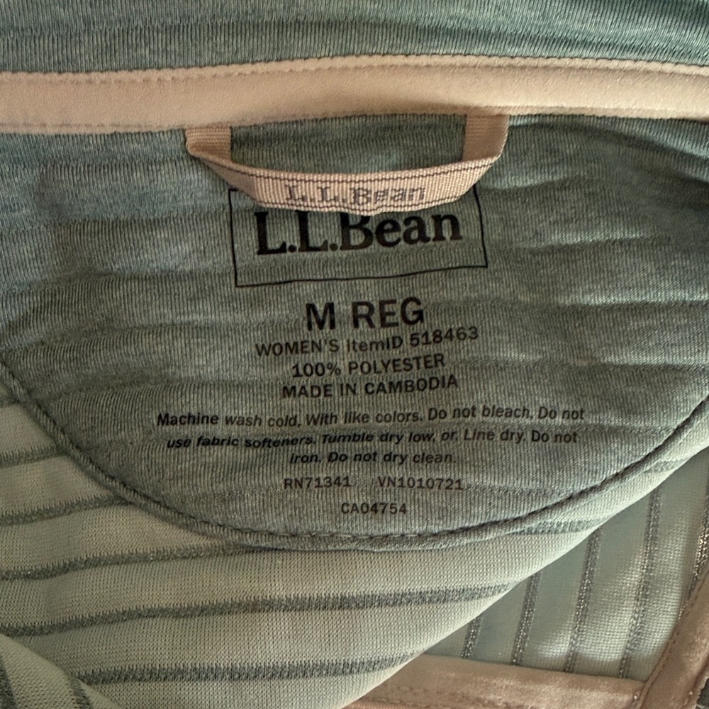 L.L.Bean Women's Sage Green Quilted Polyester Top